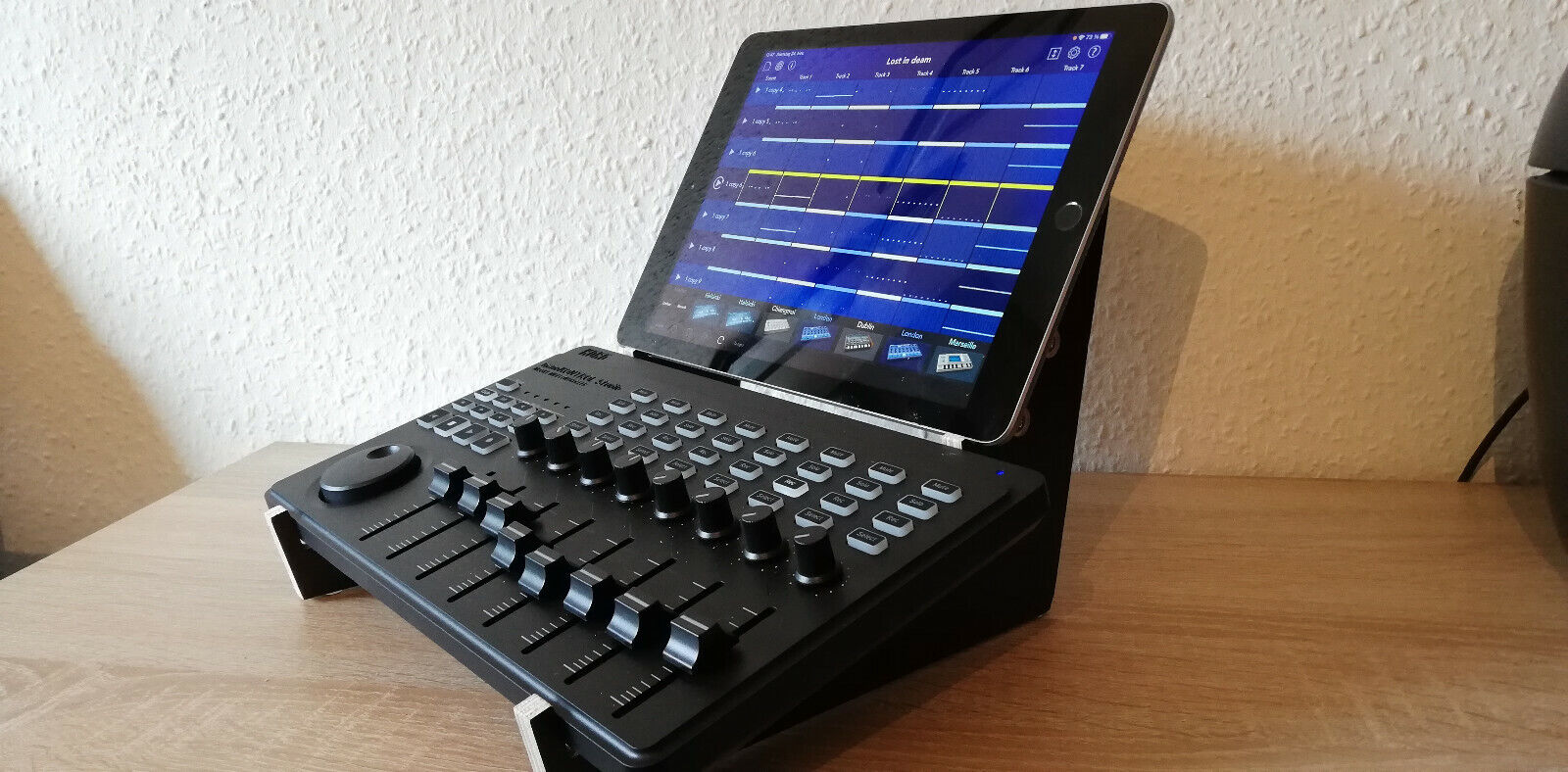 Ständer für nanoKONTROL Studio oder KORG NANOKEY und Ipad Rack Holz Seitenteil