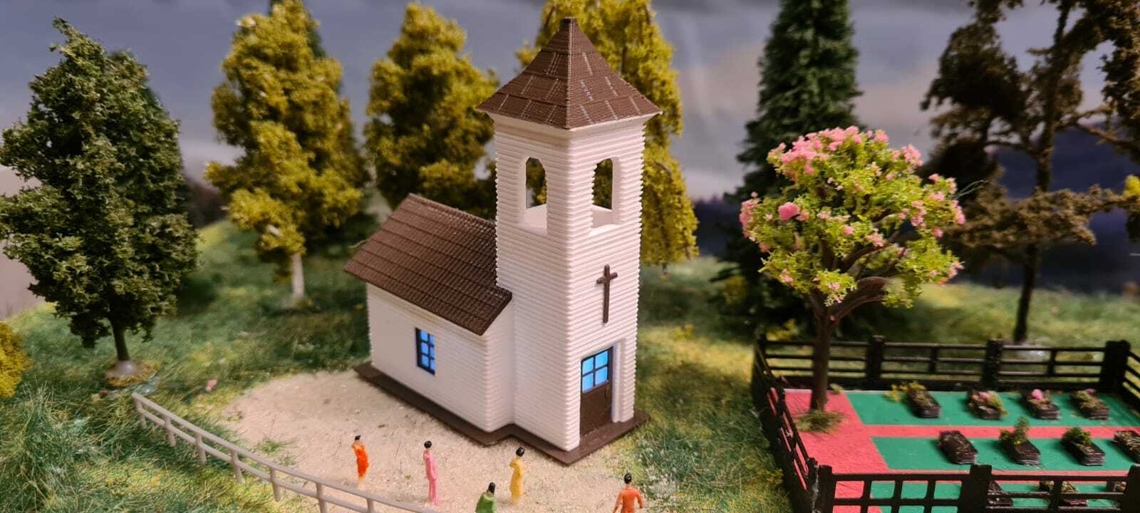 Kirche mit LED | Fertigmodell mit Beleuchtung | Spur N