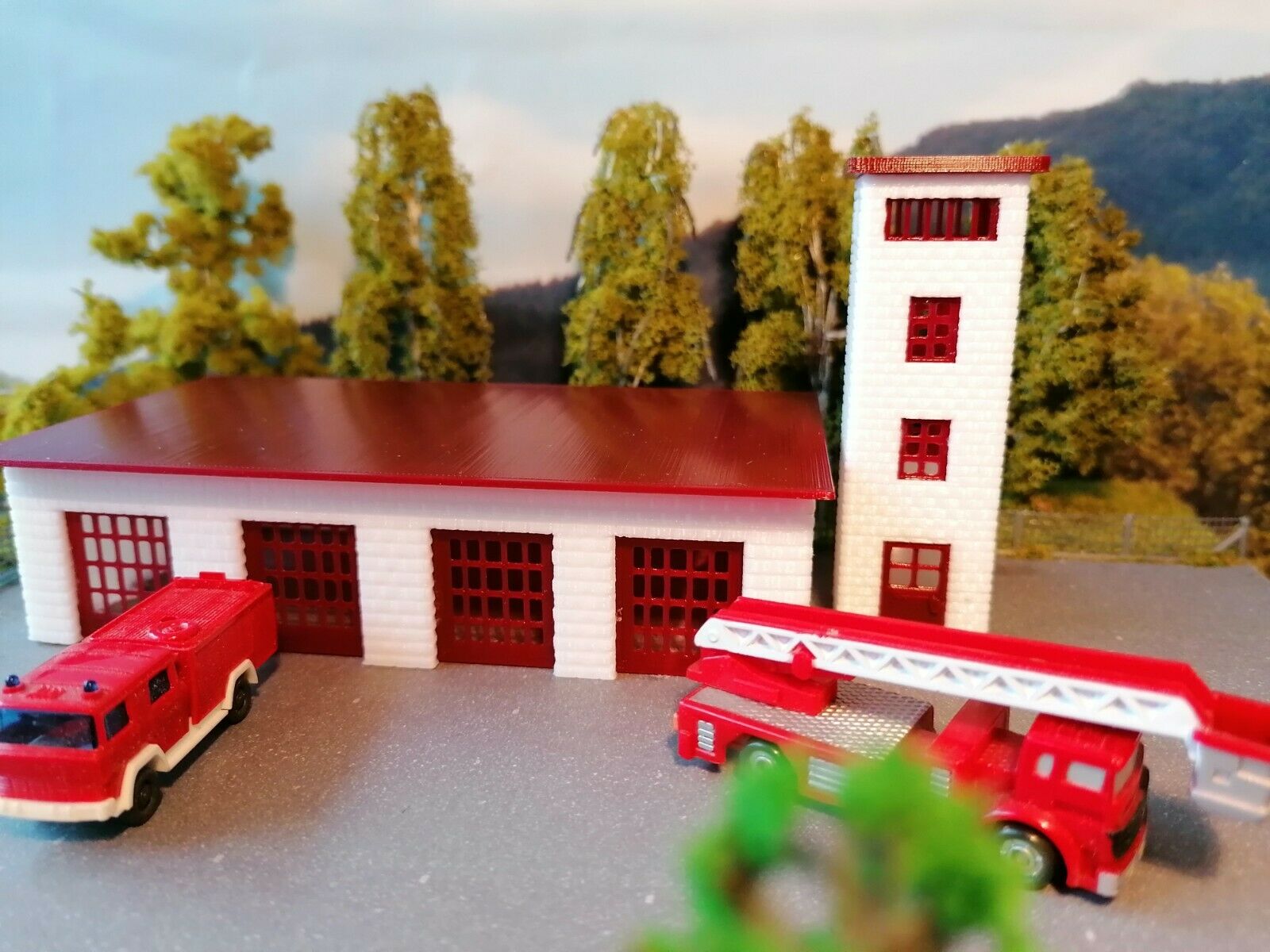 Feuerwehr mit Schlauchturm | Spur Z  | 1:220