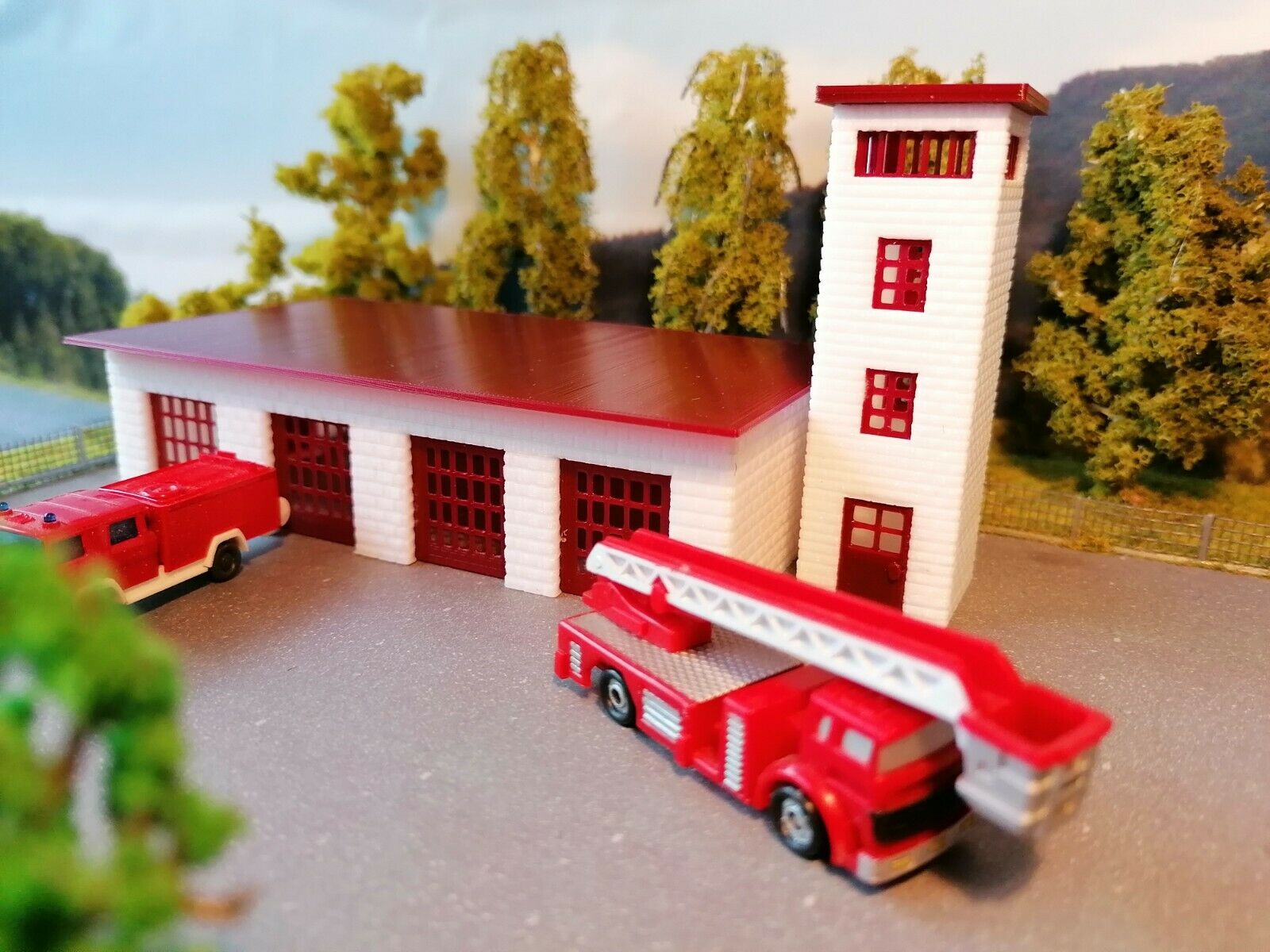 Feuerwehr mit Schlauchturm | Spur Z  | 1:220