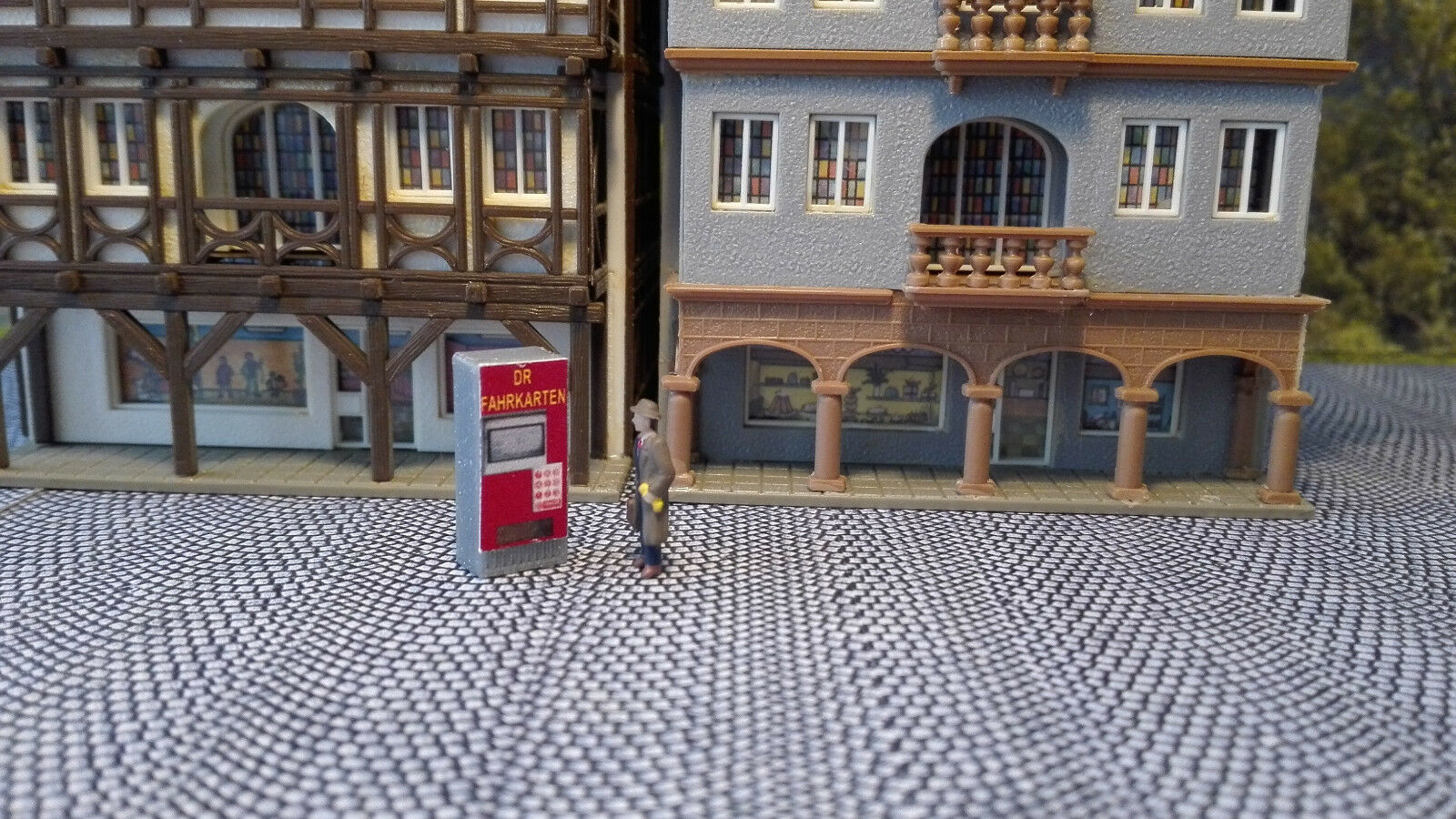 Fahrkartenautomat Spur N mit LED Deutsche Reichsbahn |Bahnsteig| Bahnhof |1:160