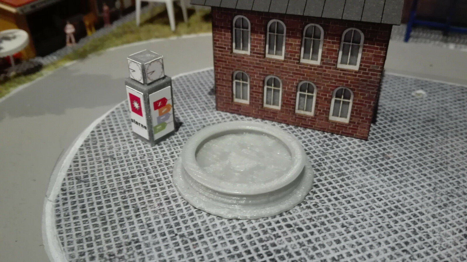 Springbrunnen Spur Z | Stadtbrunnen | Fertigmodell |1:220