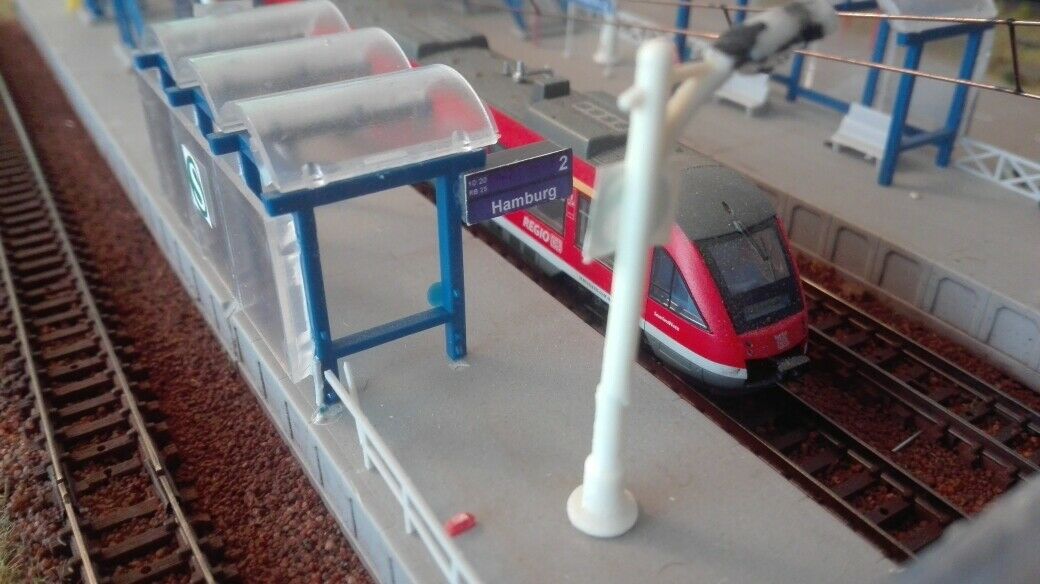 Zugzielanzeiger 2 Stück DB N | Bahnsteig | Bahnhof |1:160