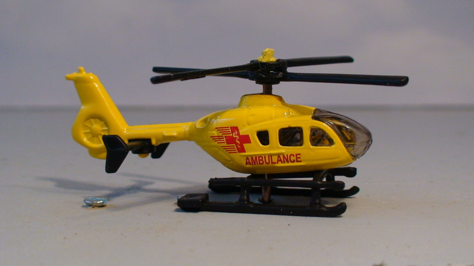 Spur N | Hubschrauber 1:160 mit Motor | Helicopter mit Unterflurantrieb