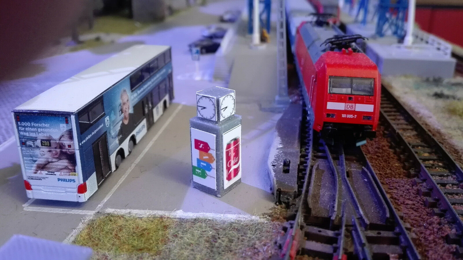 Bahnhofsuhr Spur N | Reklametafel | Werbetafel |1:160 | Bausatz