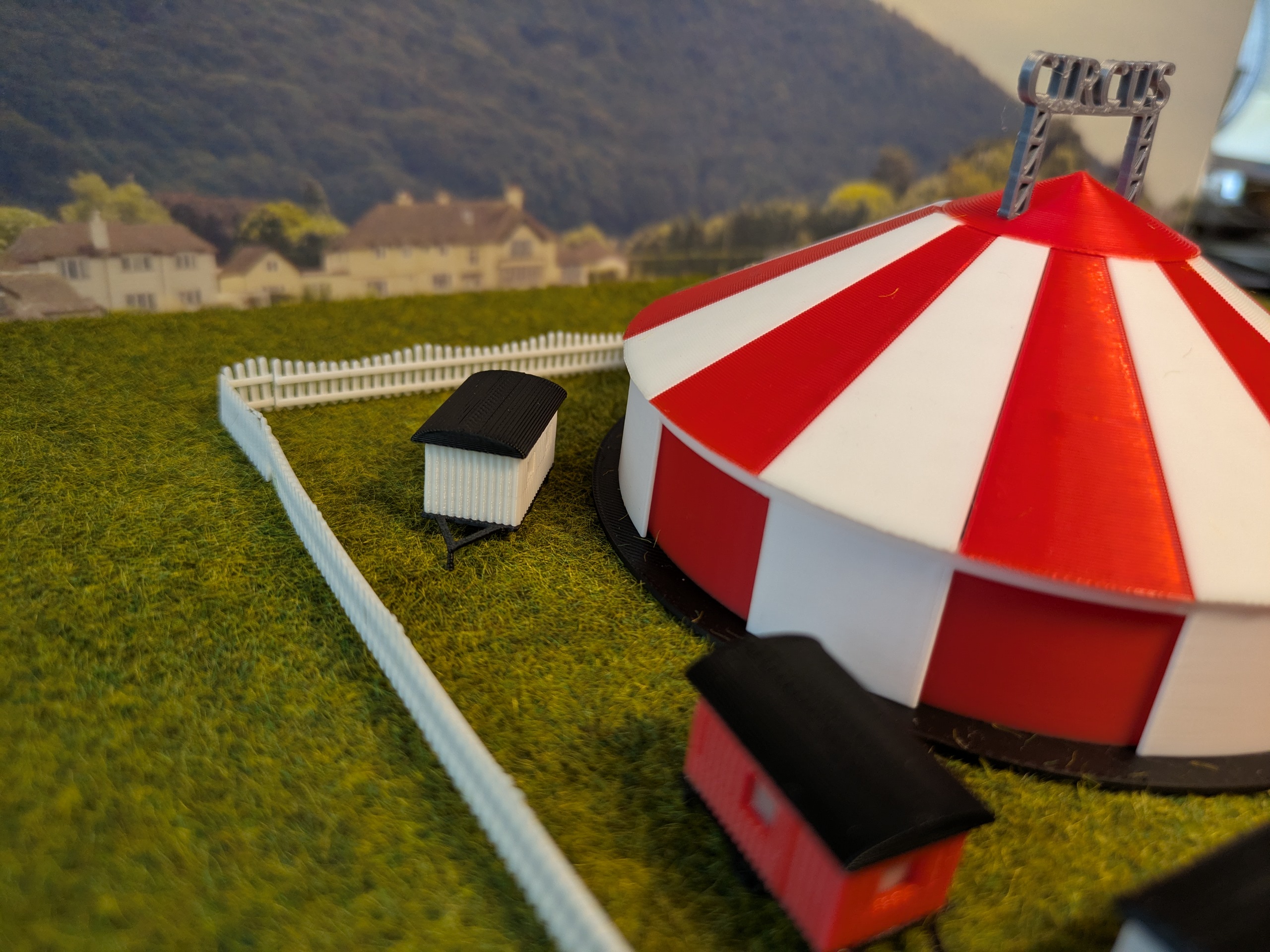 Zirkus Spur H0 Zirkuszelt mit Kasse und Wagen 1:87 Bausatz