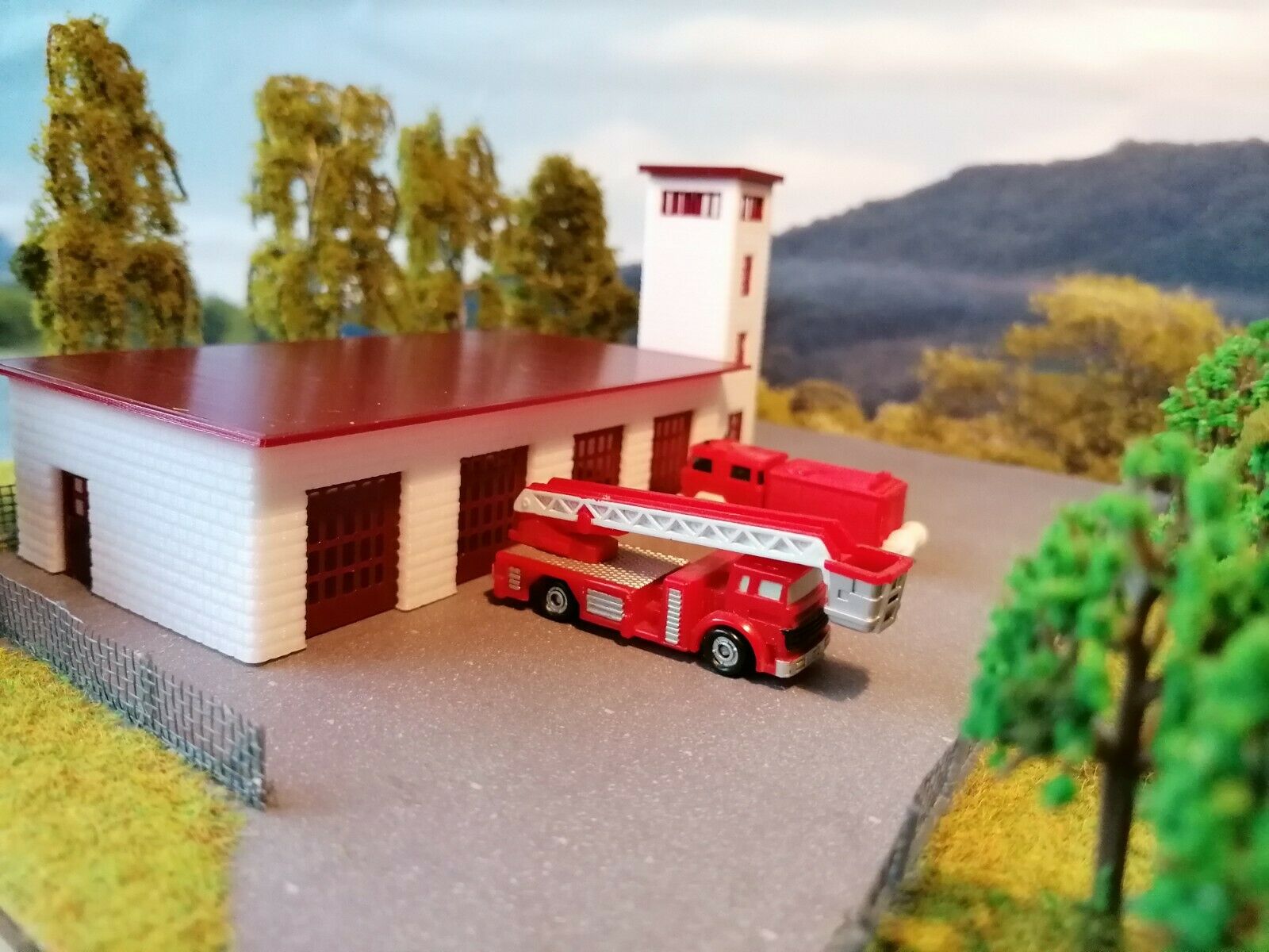 Feuerwehr mit Schlauchturm | Spur Z  | 1:220