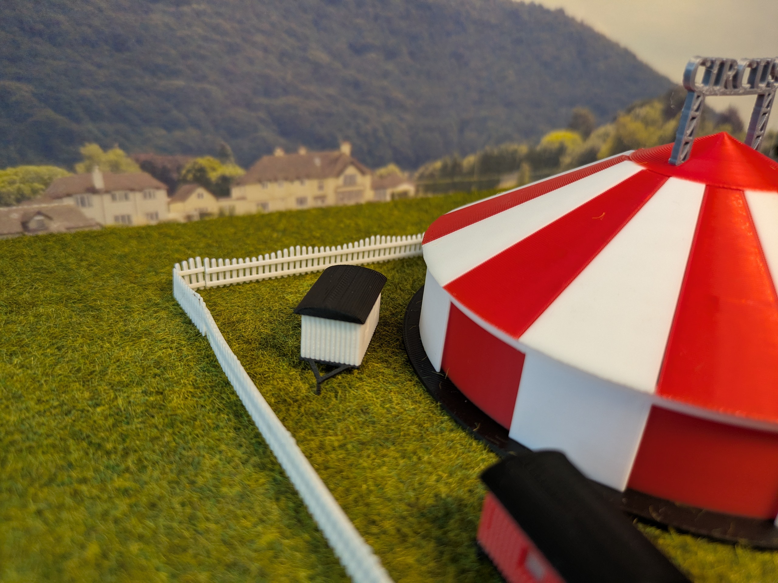 Zirkus Spur H0 Zirkuszelt mit Kasse und Wagen 1:87 Bausatz