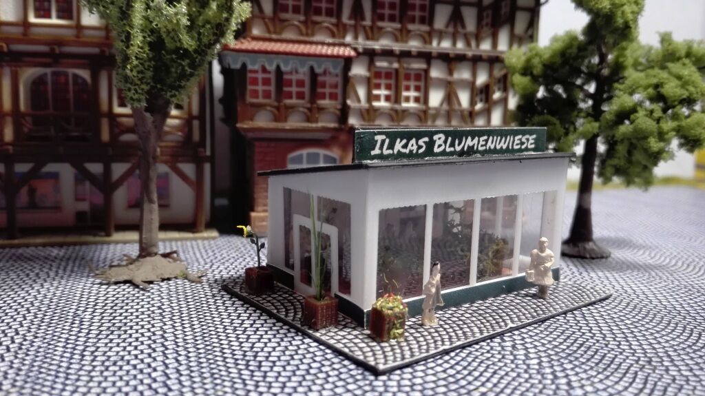 Kleiner Blumenkiosk mit Inneneinrichtung | Spur N | Blumenladen