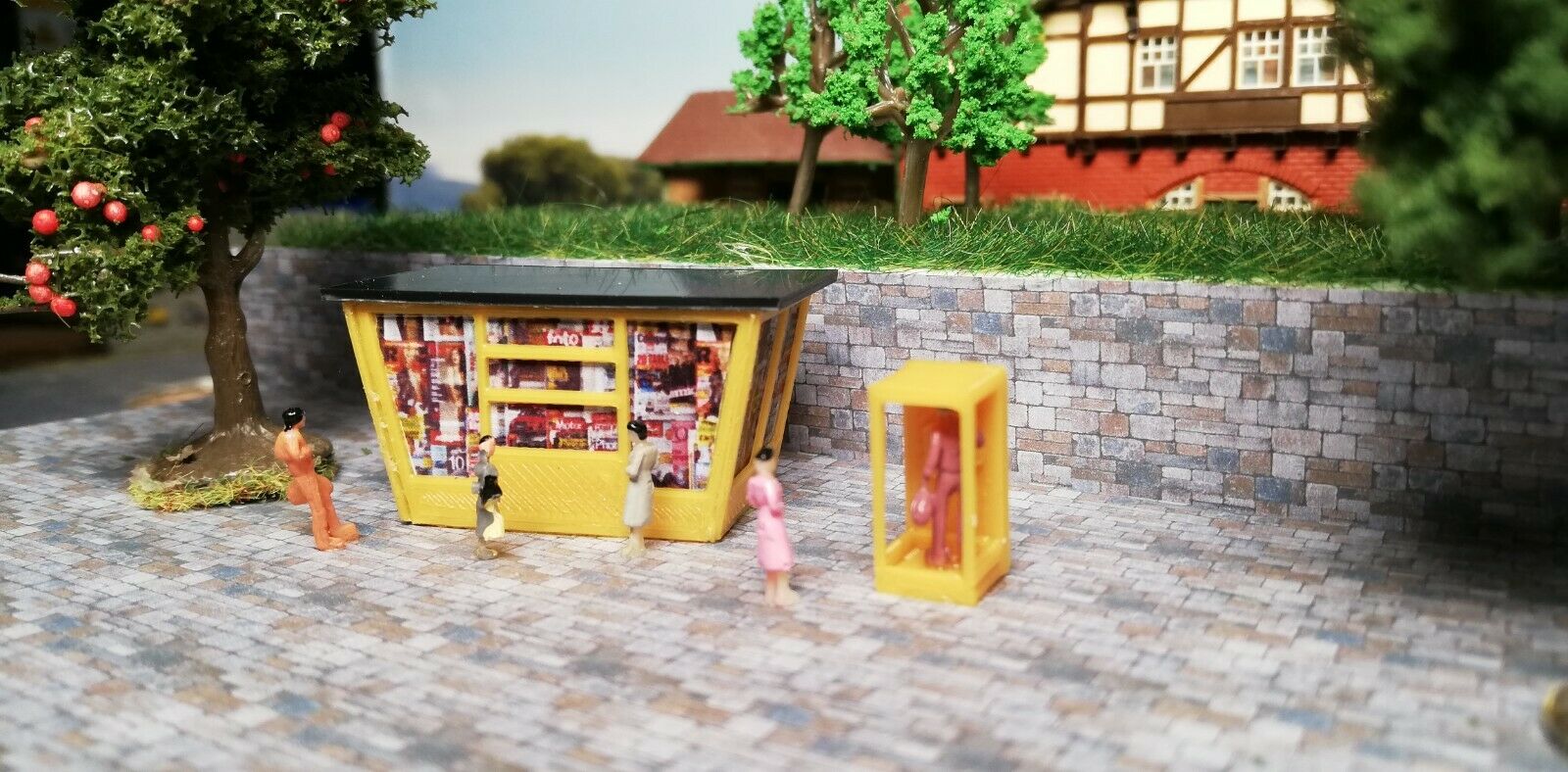 DDR Kiosk mit Telefonzelle | Bausatz | Spur N | 1:160 | Zeitungskiosk