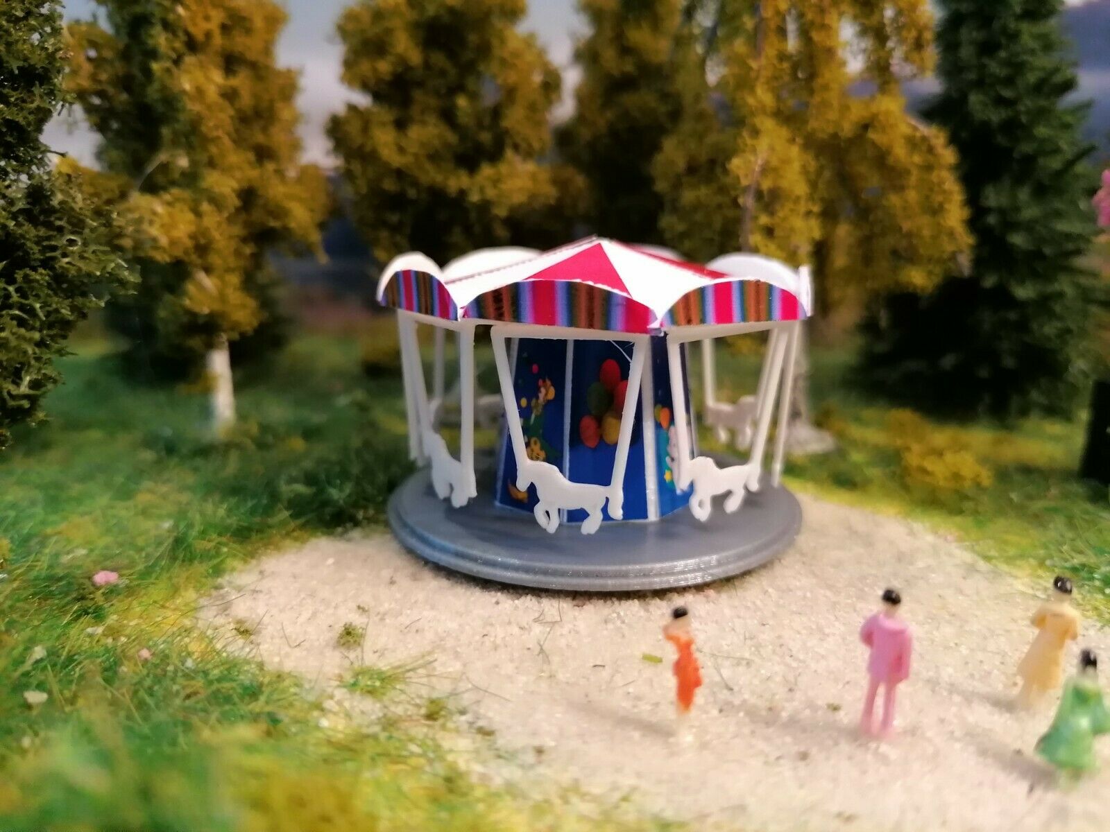 Bausatz Kinderkarussell | Kirmes | Fahrgeschäft Rummel Spur Z 1:220